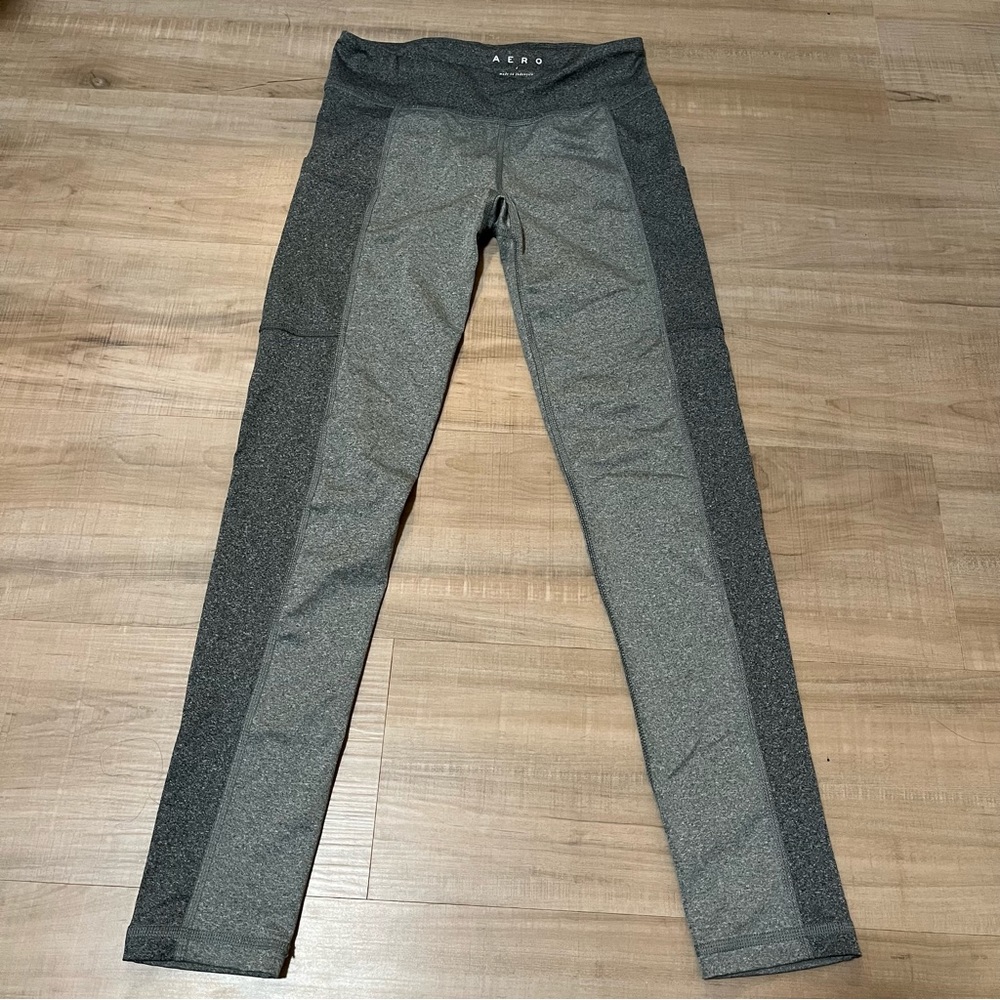 ⭐️3 for 10⭐️ Aero workout cropped leggings